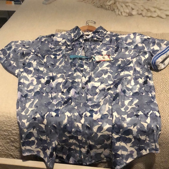 BNWT Robert Graham short sleeve button down - Picture 7 of 7